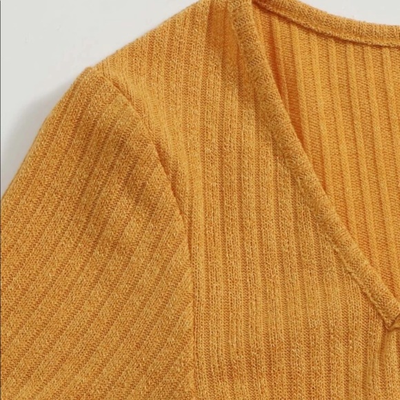 Yellow top - Picture 2 of 3